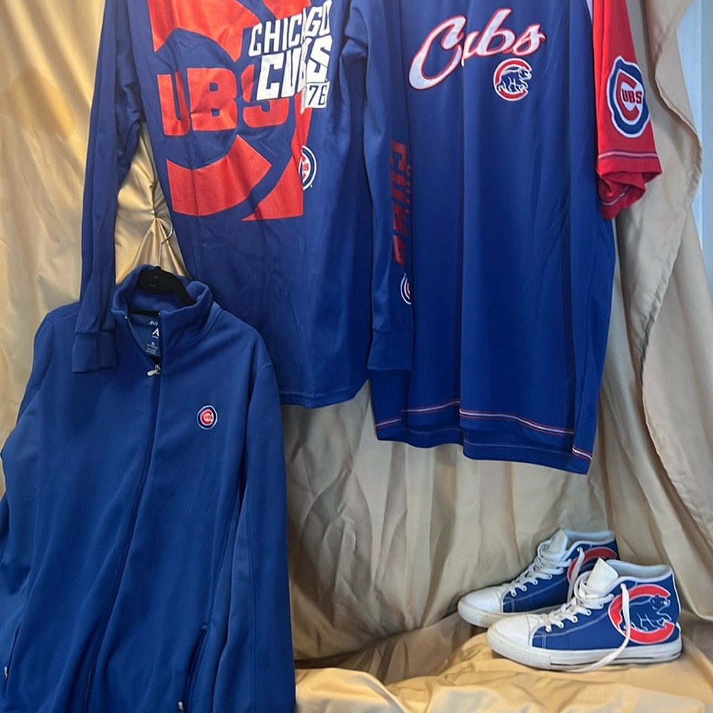 Cubs clothes and shoes